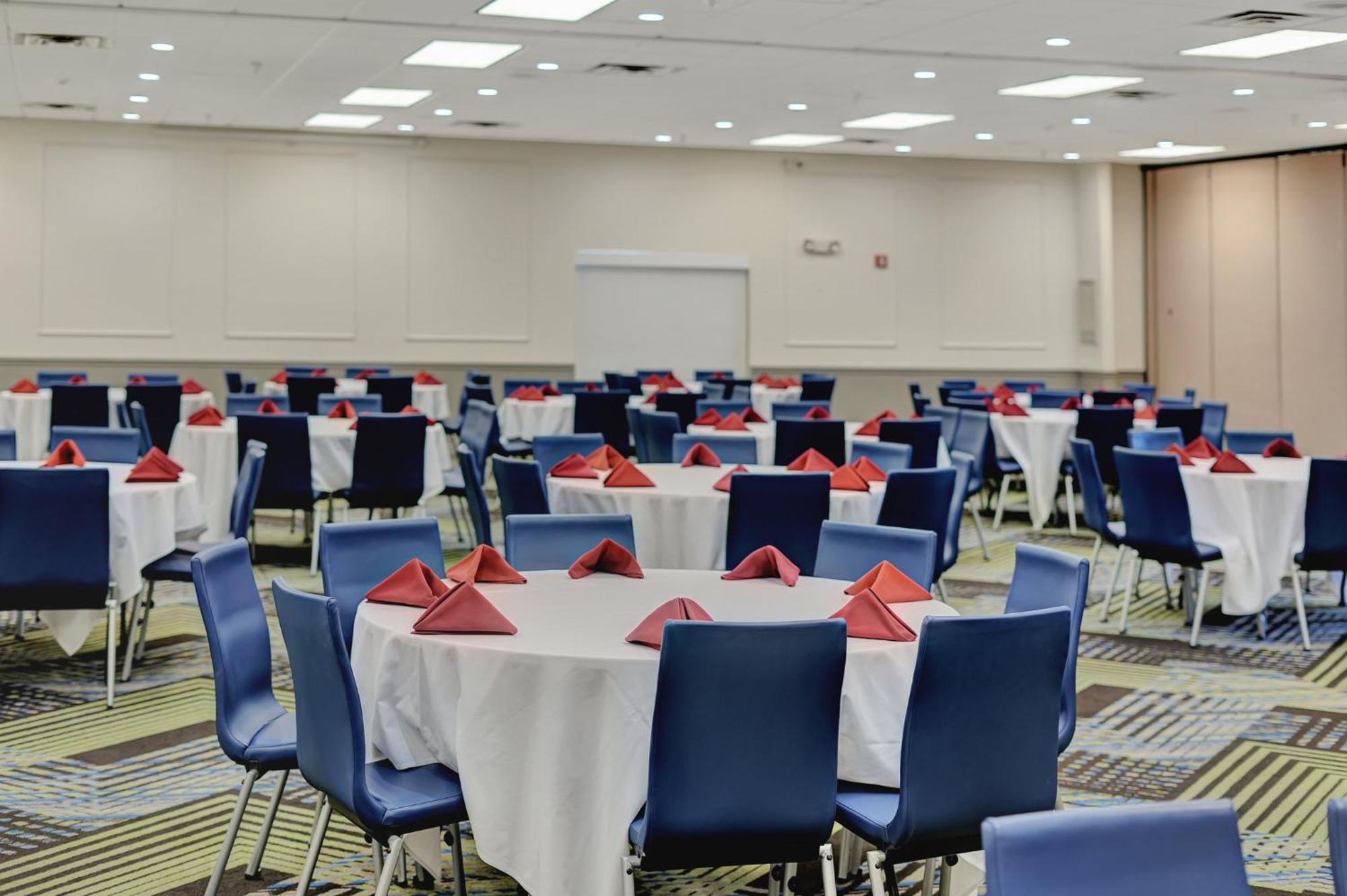 Holiday Inn Express Hotel & Suites Beatrice By Ihg Εξωτερικό φωτογραφία