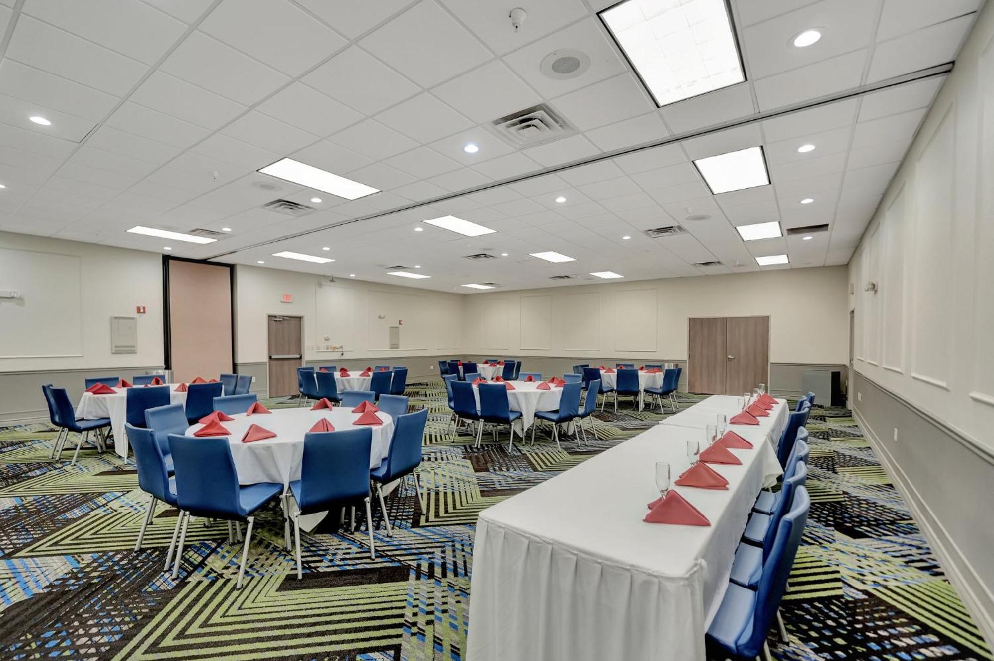Holiday Inn Express Hotel & Suites Beatrice By Ihg Εξωτερικό φωτογραφία