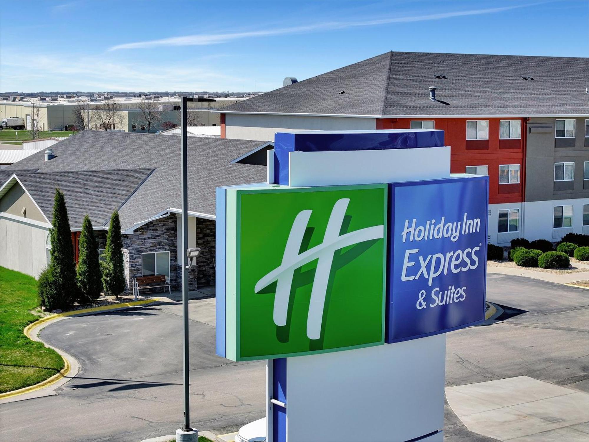 Holiday Inn Express Hotel & Suites Beatrice By Ihg Εξωτερικό φωτογραφία